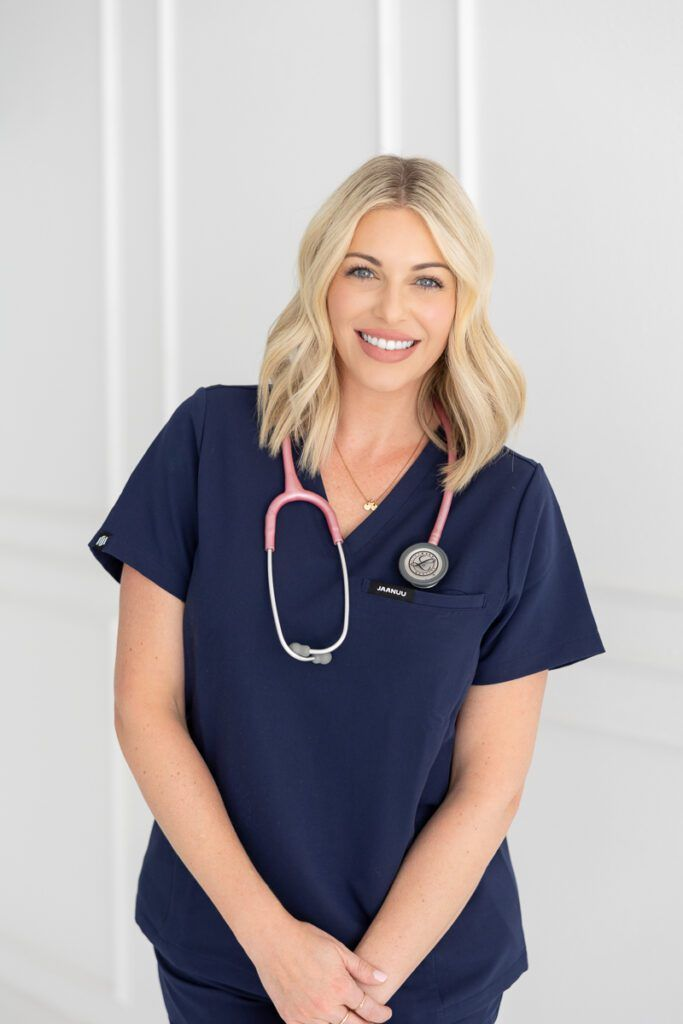 دکتر سارا احمدی